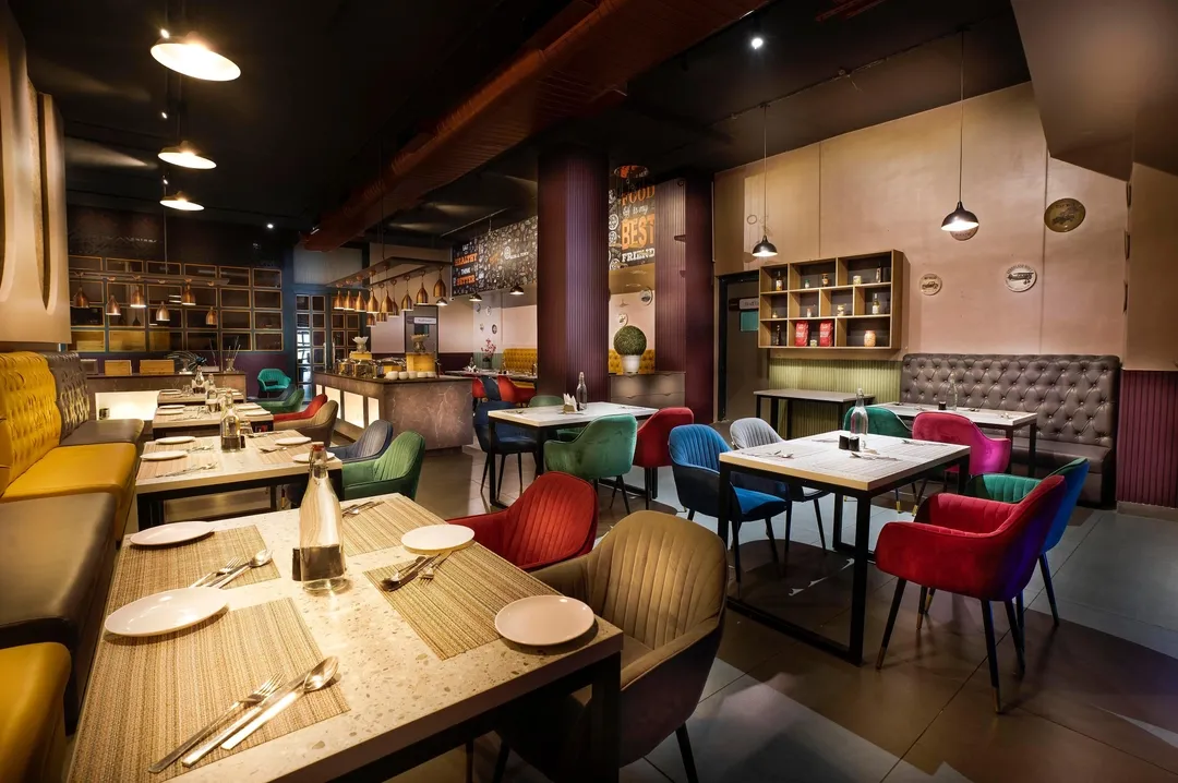 hotel in alwarpet, chennai for couples - apartel by aarin oragadam