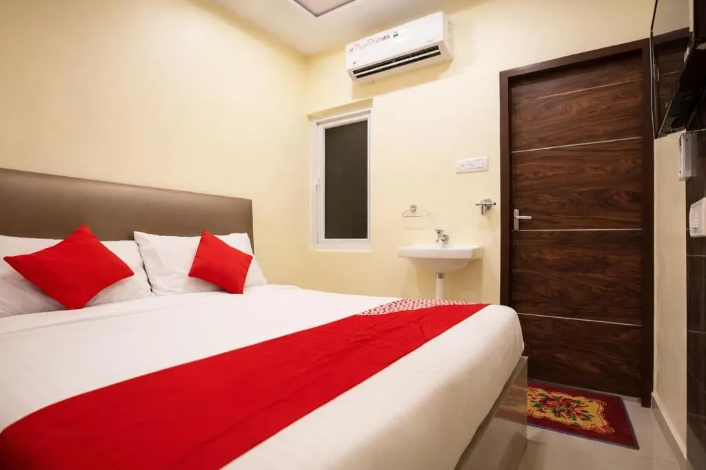 hotel with party hall in triplicane, chennai - beach stay residency