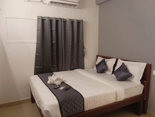 best luxury hotels in blessings select dlf chennai
