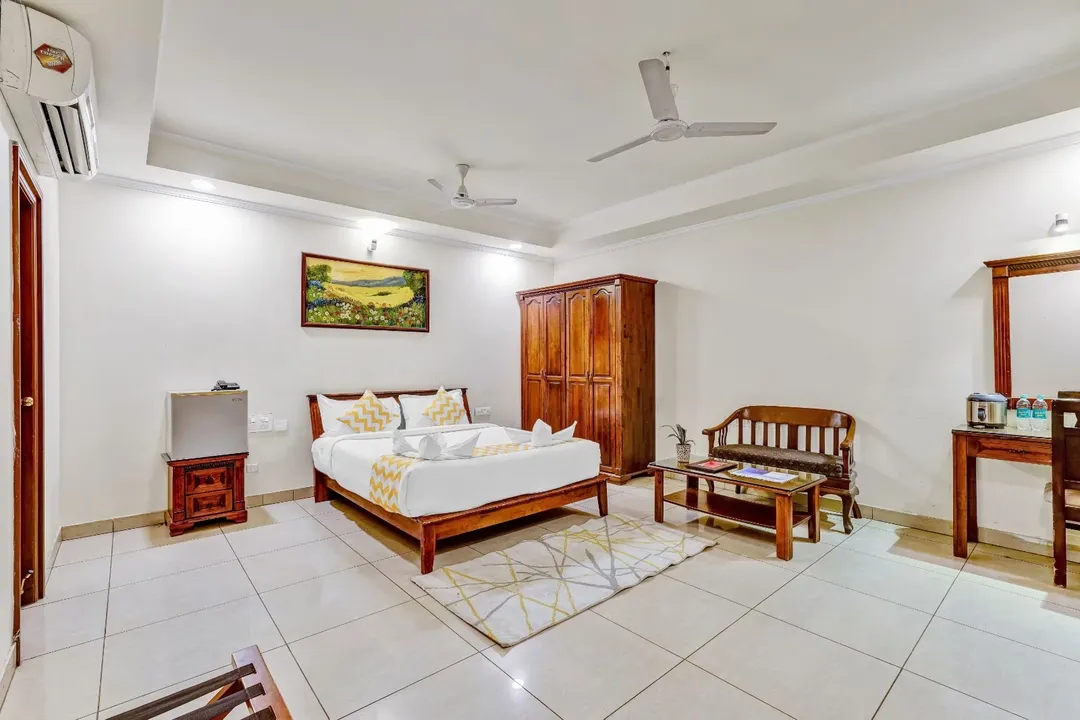 group holiday hotels in blossoms hotel and service apartments chennai
