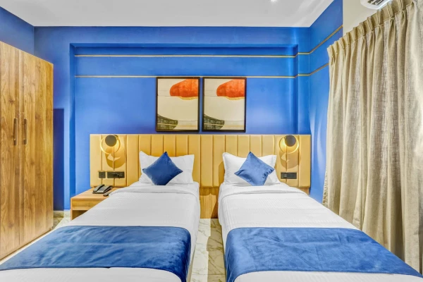 jacuzzi hotel in perumbakkam, chennai - blossoms hotel and service apartments