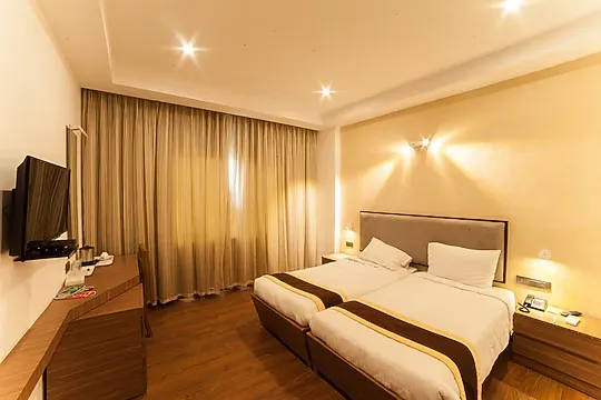 couple friendly hotels in brownstar boutique hotel chennai