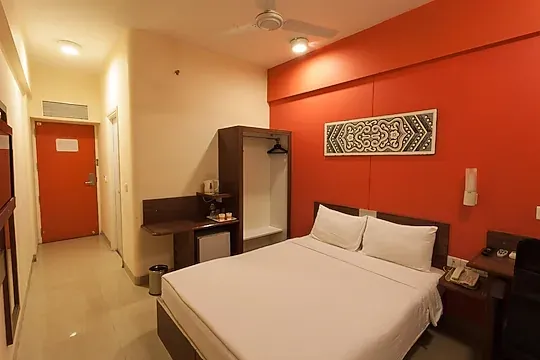 cheap and best hotels in ginger chennai vadapalani chennai
