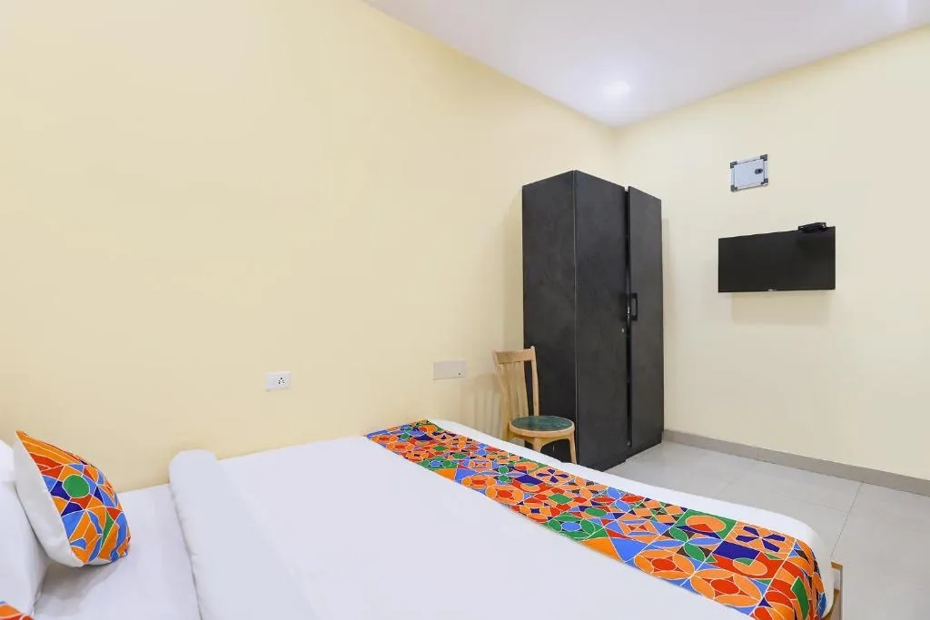 couple friendly hotels in gt empire hotel chennai