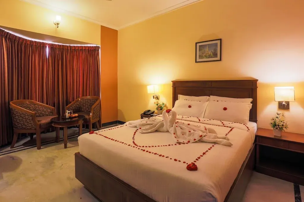 jacuzzi hotel in chromepet, chennai - hotel grand palace
