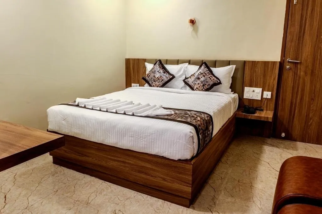 hotel with gym in pallavaram, chennai - hotel ms chola