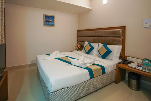 best budget hotels in hotel pine tree chennai