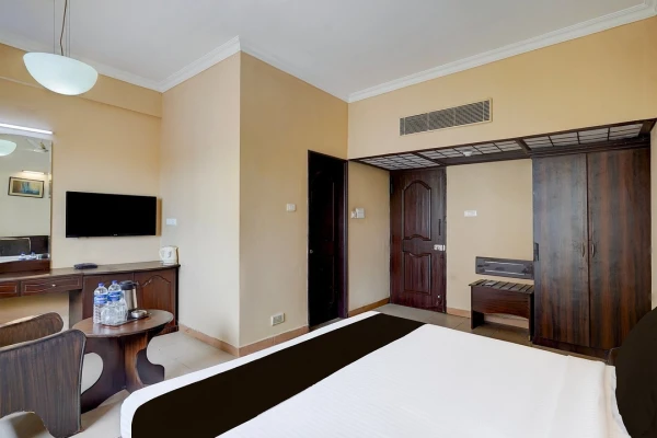 3 star hotel in koyambedu, chennai - hotel royal plaza