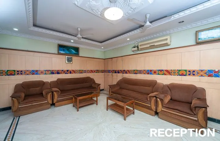 hotel with bar in anakaputhur, chennai - hotel sunshine rooms