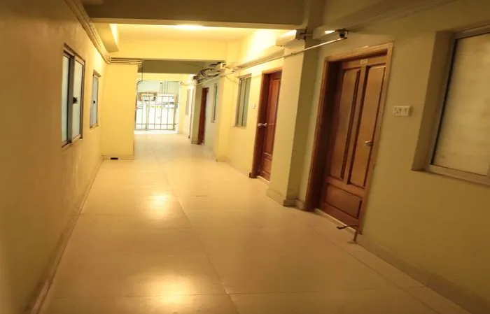 hotel with bar in anakaputhur, chennai - hotel sunshine rooms