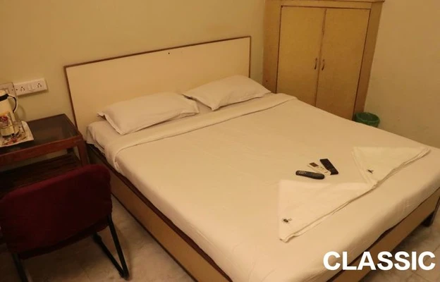 hotel with bar in anakaputhur, chennai - hotel sunshine rooms