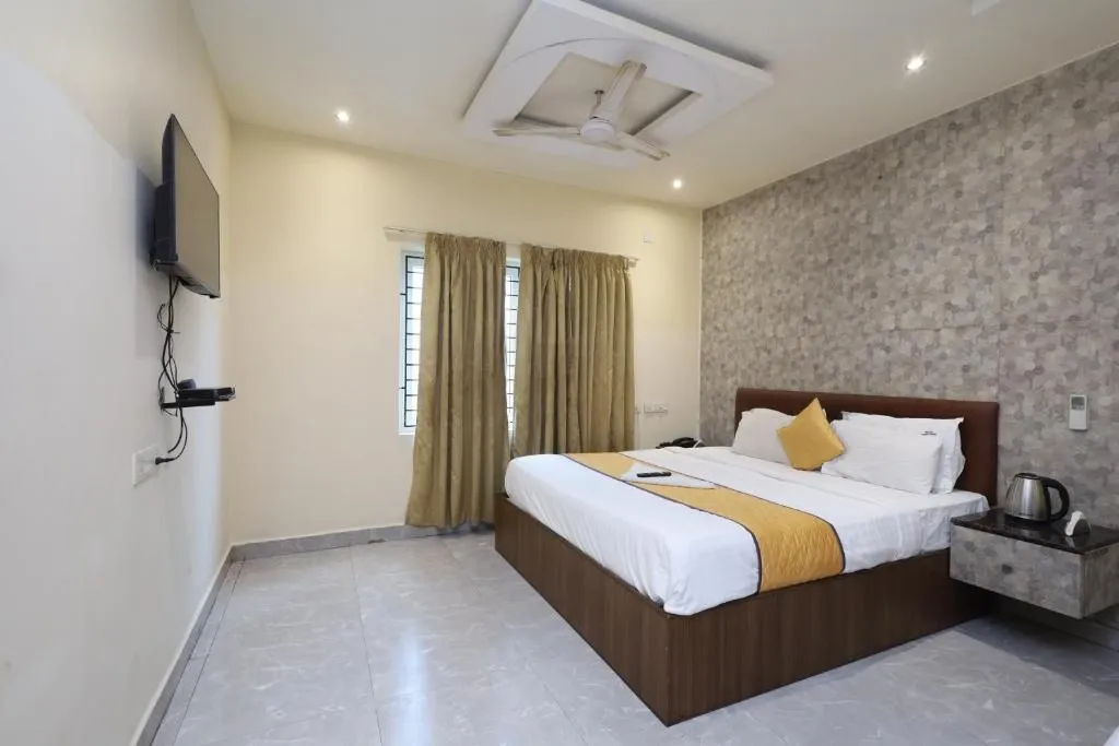 day hotels in hotel the whiteglow premium chennai
