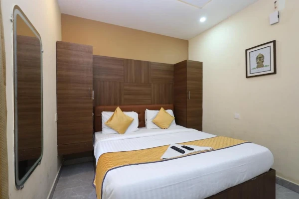 5 star hotels in hotel the whiteglow premium chennai