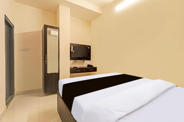 hotel with party hall in periyamet, chennai - inn11 by blessings hospitality