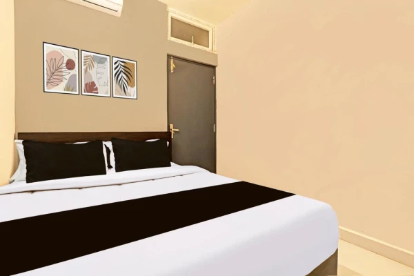 budget hotel in periyamet, chennai - inn11 by blessings hospitality