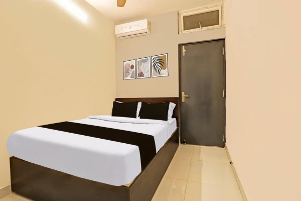 jacuzzi hotel in periyamet, chennai - inn11 by blessings hospitality