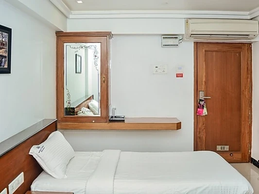 hotel near chennai railway station - kings cross residency