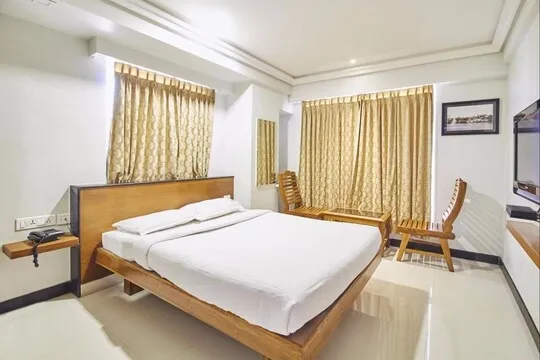 best couple hotels in kings cross residency chennai