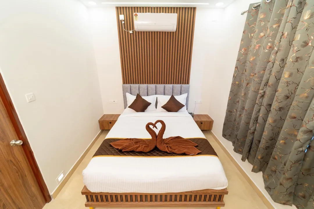 jacuzzi hotel in periamet, chennai - mathi residency