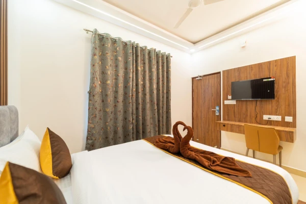 hotel near chennai airport - mathi residency