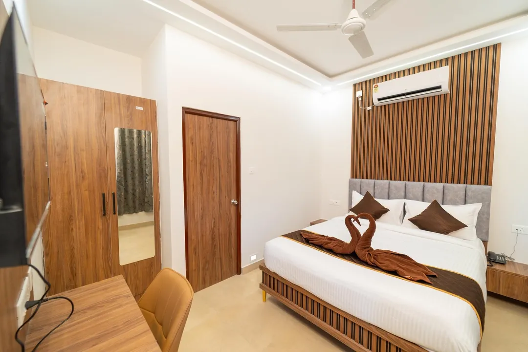 hotel near chennai airport - mathi residency