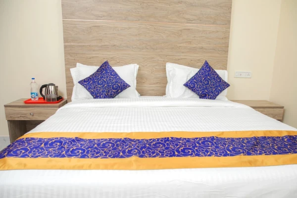 hotel in saidapet, chennai for family - red stone hotel saidapet