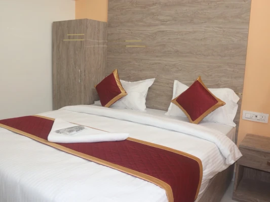 best hourly stay in redfox service apartment dlf porur chennai