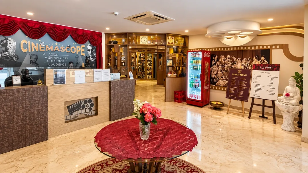 budget hotel in palawakkam, chennai - redfox signature ecr