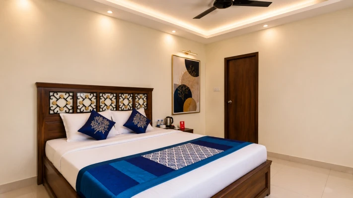 hotel with bar in palawakkam, chennai - redfox signature ecr