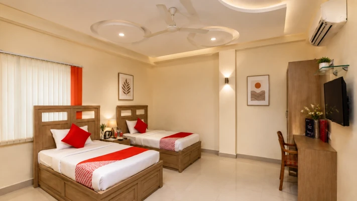 palawakkam, chennai hotel booking - redfox signature ecr