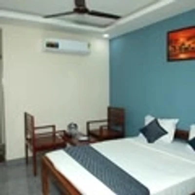 hotel with party hall in nungambakkam, chennai - redstone hotel