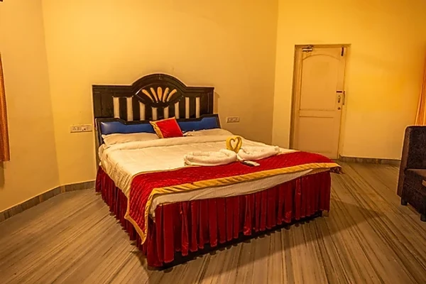 best short stay hotels in redwoods resort chennai