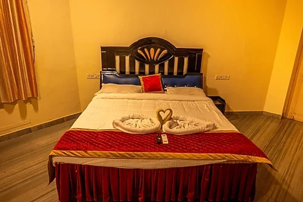 group holiday hotels in redwoods resort chennai