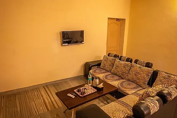 best 5 star hotels in redwoods resort chennai