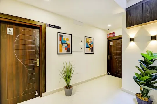 hotel with banquet hall in vadapalani, chennai - sky bay residency
