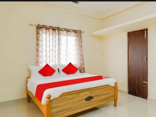 hotel with bar in keelkattalai, chennai - srinivasa residency keelkatalai