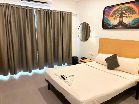 luxury hotels in sun stayz inn anna nagar chennai