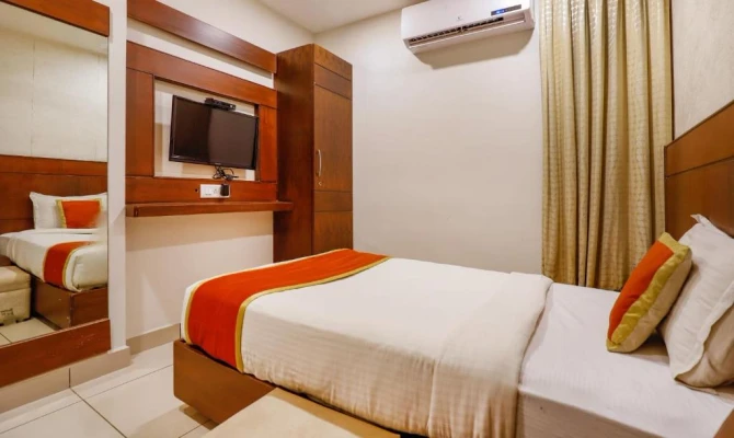 hourly hotels in the mount city near us consulate chennai