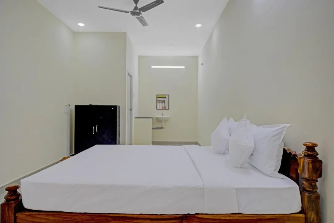 couple hotels in vsv guest house chennai