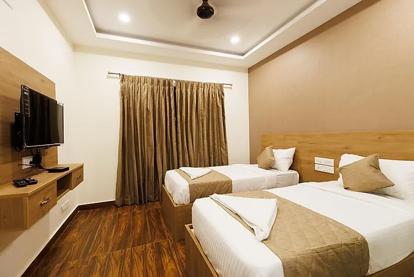 hotel with banquet hall in west mambalam, chennai - vv grand