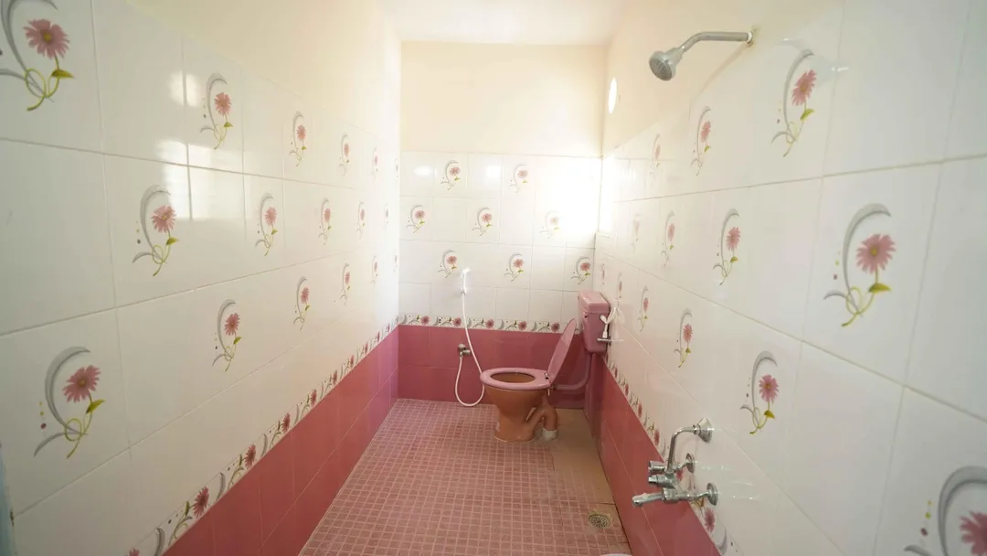 hotel with bar in porur, chennai - zenova stays