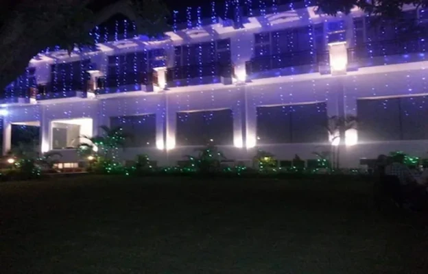luxury Resort in peerumadara, corbett - yadu resort corbett
