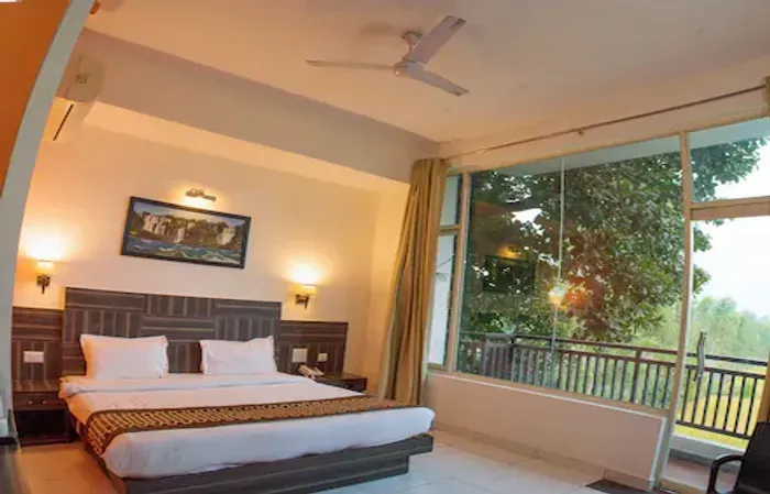 resort in peerumadara, corbett with swimming pool - yadu resort corbett