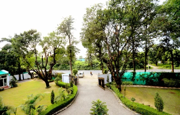 resort in peerumadara, corbett with swimming pool - yadu resort corbett