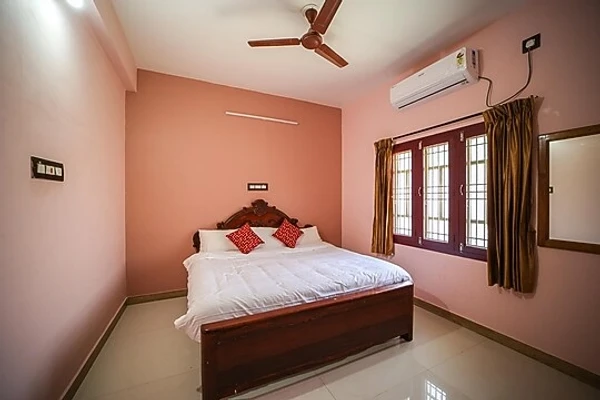 hotel with party hall in five falls road, courtallam - the pothigai palace
