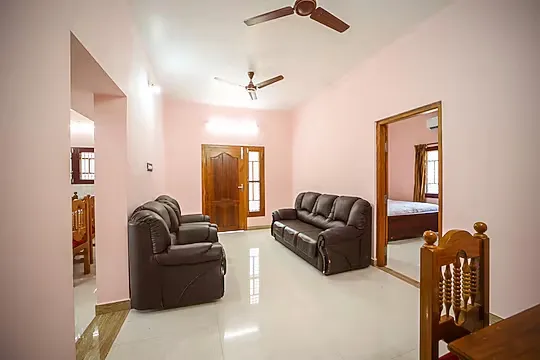 five falls road, courtallam hotel booking - the pothigai palace