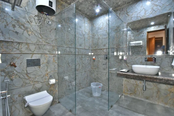 hotel with gym in banikhet, dalhousie - dls ark holiday inn