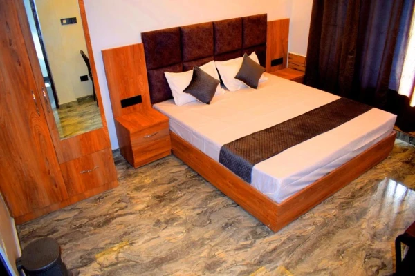 hotel with gym in banikhet, dalhousie - hotel breezewood wonders