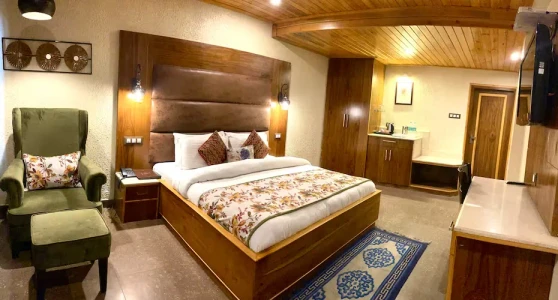 Hotel with free parking in gandhi chowk, dalhousie - hotel mongas