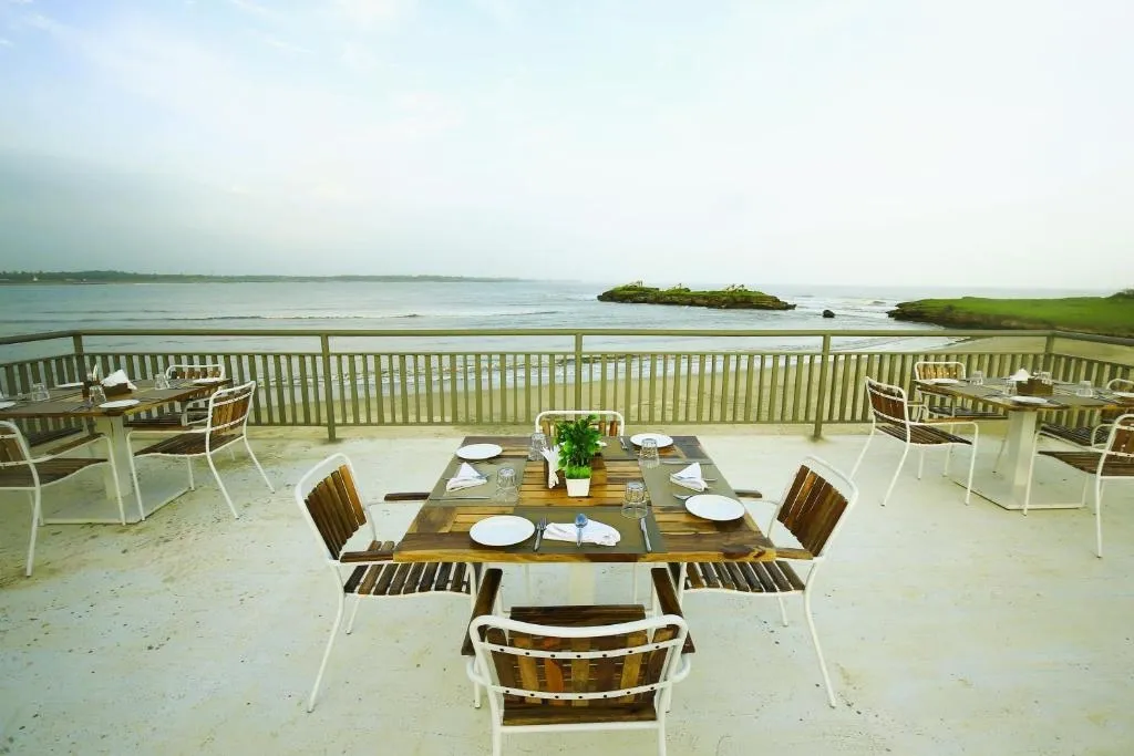 budget hotel in nagoa beach, daman and diu - kamnath zinc journey by the fern daman and diu